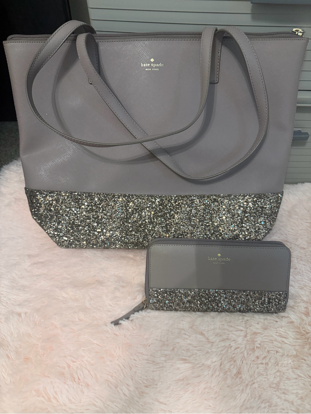 ๐Kate Spade Gray Glitter Tote Bag with Matching Wallet